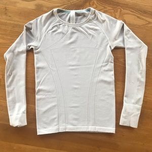 Girls Ivivva - Light Gray - Size 12 Top